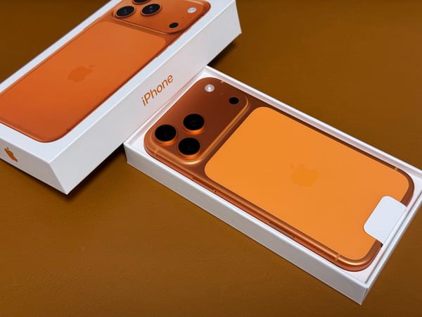 Unbox: iPhone 17 Pro Max Cosmic Orange